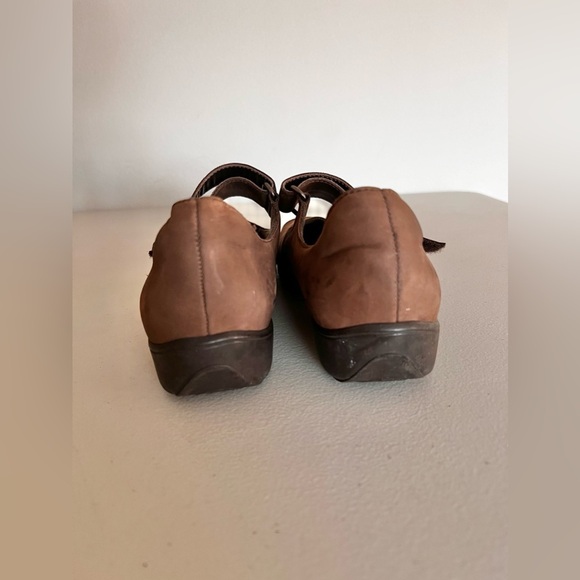 Munro American Alpine Nubuck Leather Mary Jane Shoes Size 9 - Picture 5 of 7